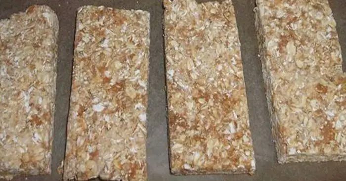 How to Make 3000+ Calorie Survival Food Ration Bars - Having a small bar with this many calories is a fantastic idea. These are light weight and can see you through weeks of no food if you find yourself in an emergency!