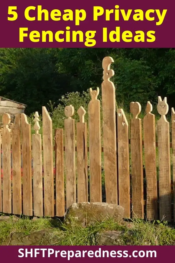 Early last year we found an article on DIY living fences which are an affordable and sustainable way to gain a bit of privacy from the world.