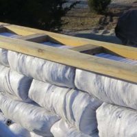 Step-by-Step Earthbag Building - Thousands of people are now building with bags to create their dream homes, home offices, shops, resorts, rootcellars, storm cellars and survival shelters. Non-profit organizations are building schools, orphanages, emergency shelters and other structures.