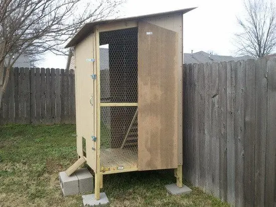 diy backyard chicken coop