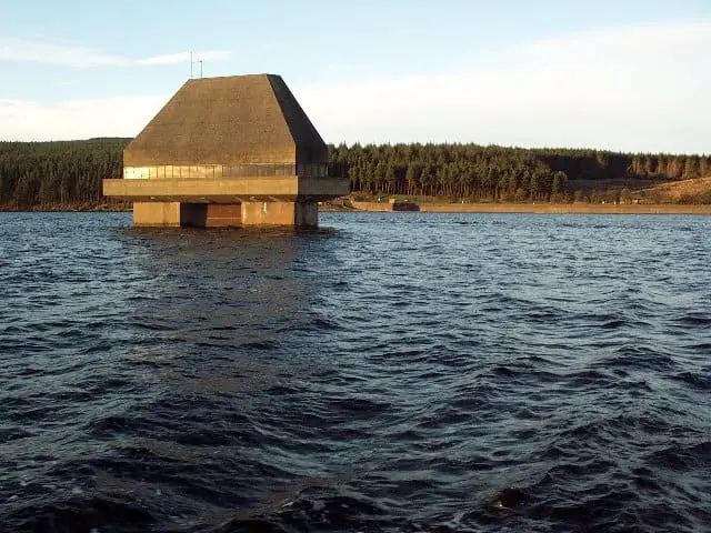 16 Awesome Locations To Survive if SHTF Tower Kielder Reservoir