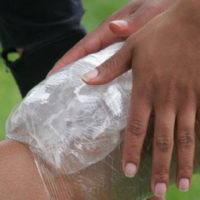 Make Your Own Gel Ice Packs — How many times have you used gel ice packs in your life? Their uses are almost limitless: from medical applications to keeping your sandwiches cool, gel ice packs are handy to have in the freezer.