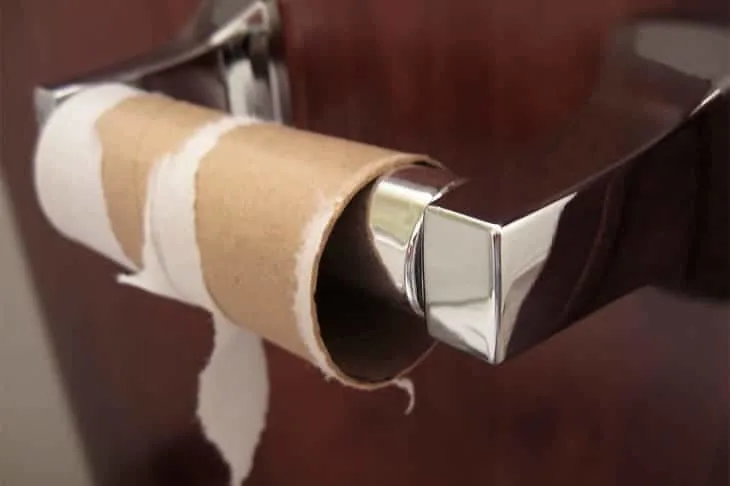 It happens. You sit on the toilet, do your business, and realize you're out of toilet paper. Fortunately there are several toilet paper alternatives