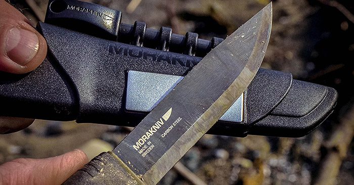 The Best Bushcraft Knife: Finding the Optimal Tools for SHTF