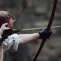 Between a Compound Bow and Recurve Bow Which is the Best for Survival? - Many people have their opinions when it comes these two. However, they lack the evidence to back their choice.