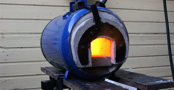 How to Make a Propane Forge - There is really no limit to the things you can make with a working forge. With the right tools this creation seems pretty easy to make.