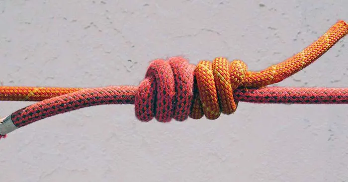 Top 7 Knots You Should Know For Survival - This is a great article on 7 knots that are all pictured in the article. There are brief descriptions about the value of each knot as well. You can take wrangle your knot tying skills back from the clutches of history. With very little practice you can become a paracord wizard.