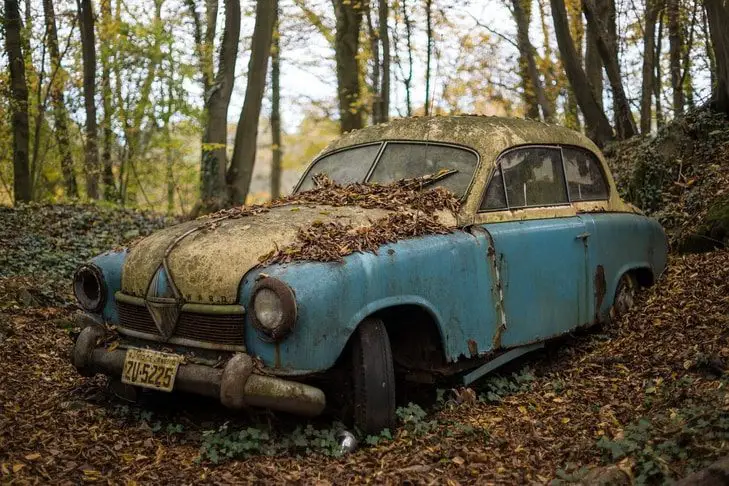 abandoned car