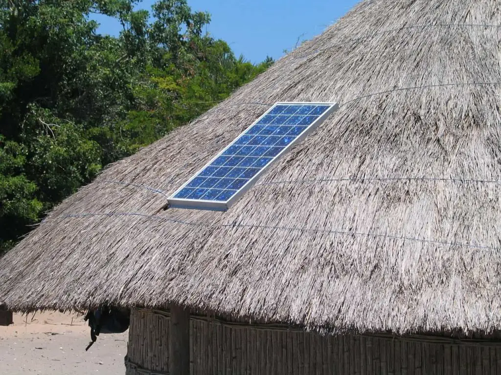 Off grid hut with solar power