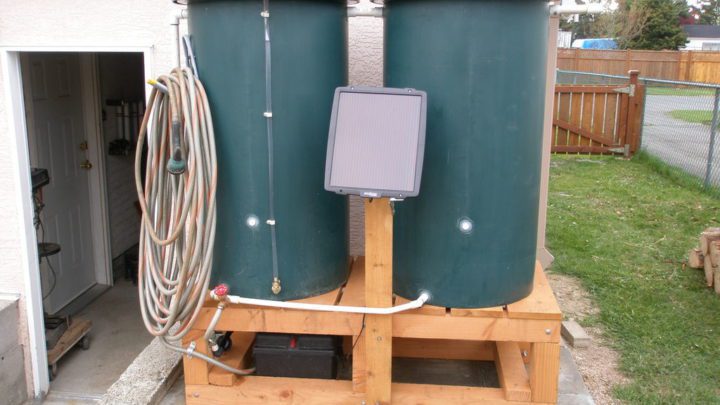 Image for Green Solar Powered Water Barrel