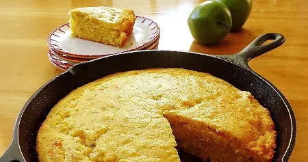 SkilletCampfireBreadOne