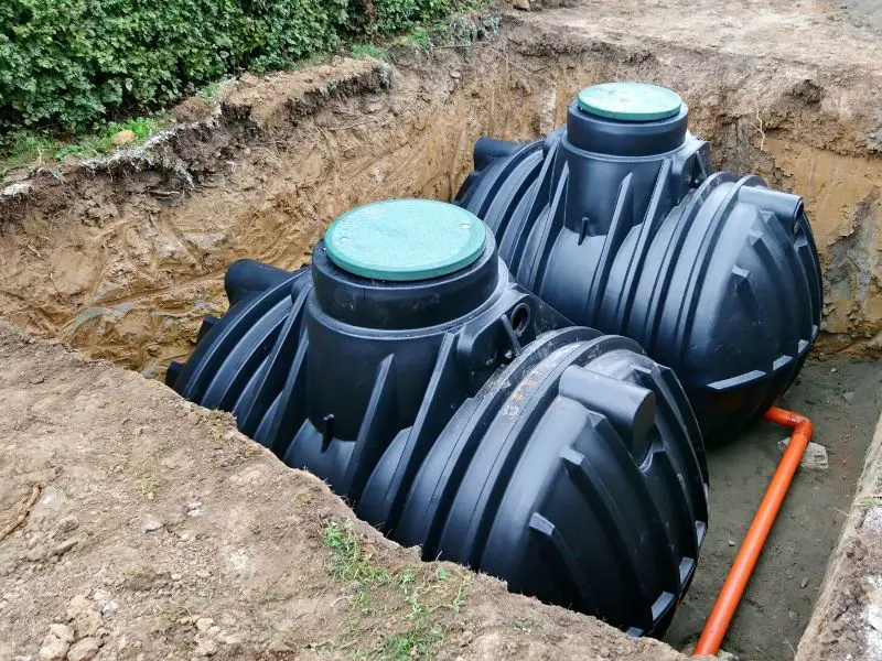 Long term water storage bins