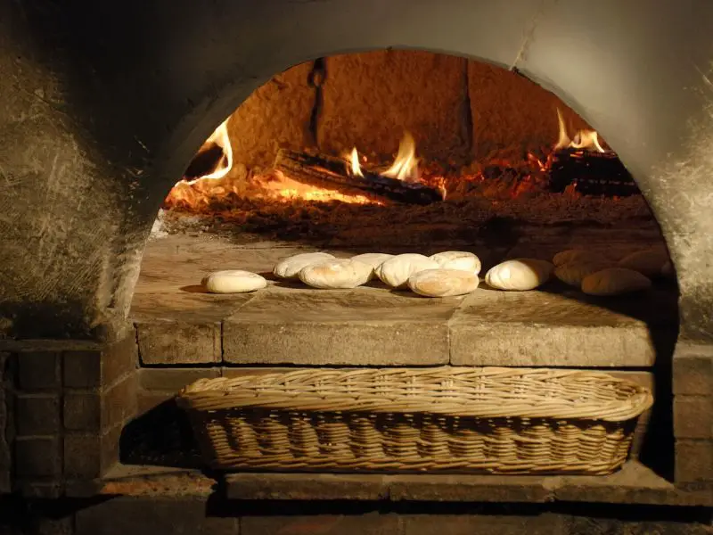 Woord burning oven and bread