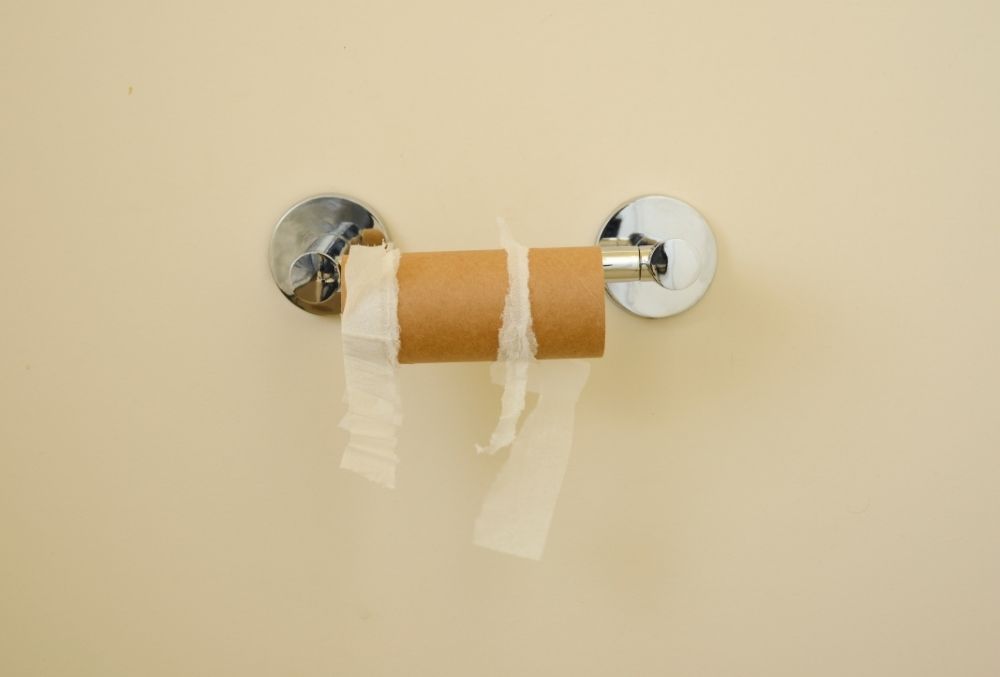 14 Emergency Alternatives For When You Don’t Have Toilet Paper!