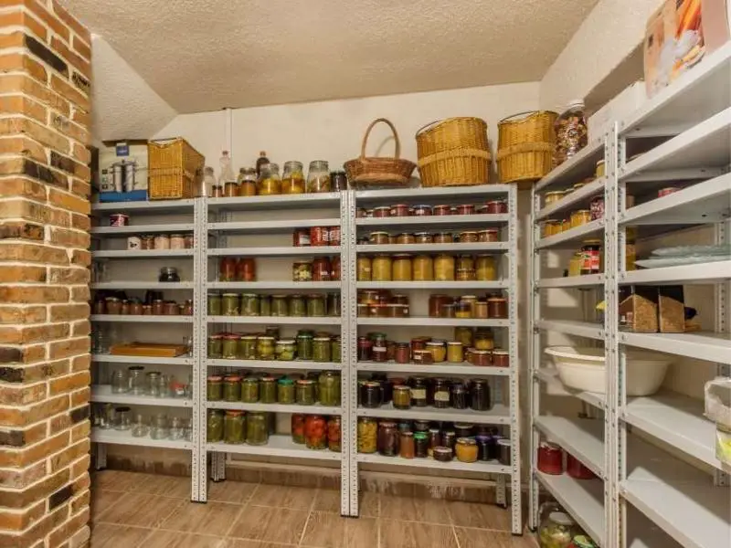 The Difference Between Short-Term and Long-Term Food Storage - The