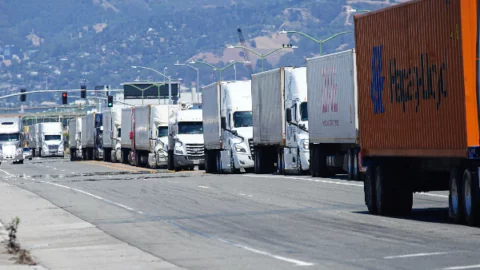 Food Supply Is Breaking: Trucker Blockade Shuts Major California Seaport for Second Day