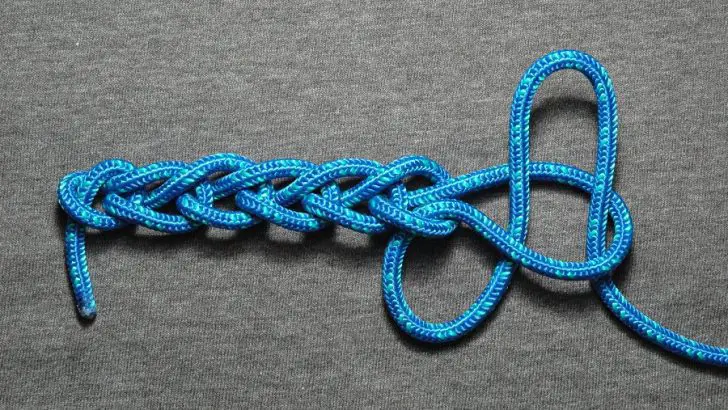Get Creative With Paracord Knots: From Survival to Style