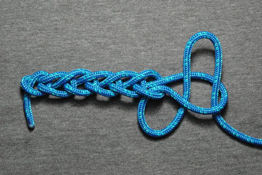 Most common paracord knots