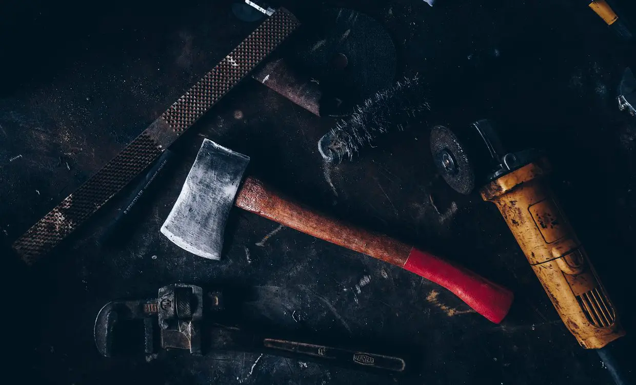 Discover How to Sharpen an Axe With These Expert Tips 1 Prepare all the axe sharpenning tools