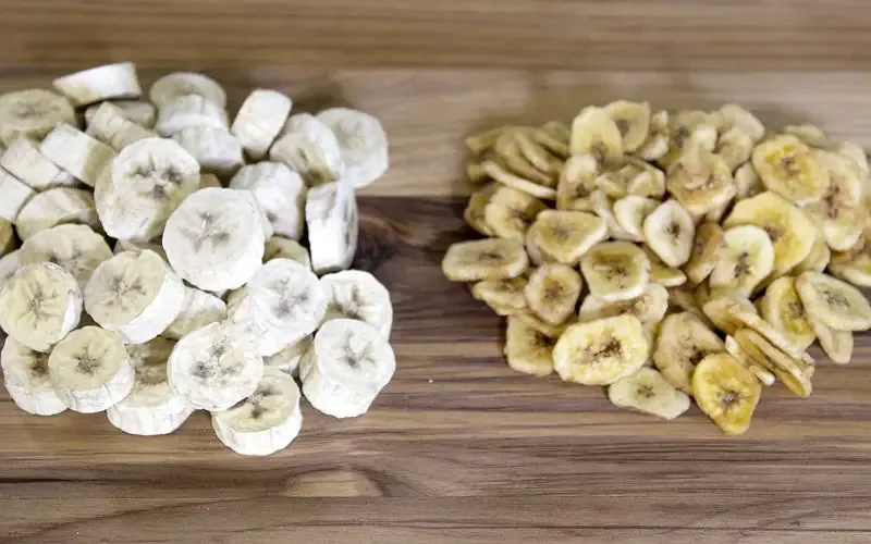 freeze dried and dehydrated bananas
