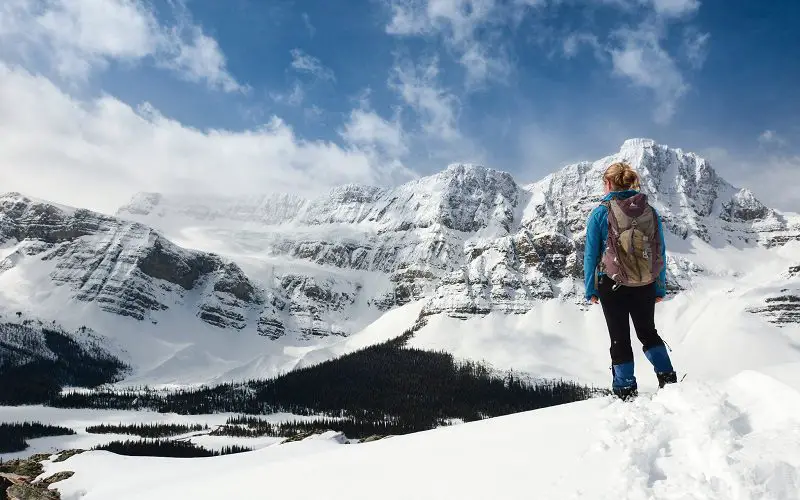 5 Essential Skills for Hiking Up a Mountain Successfully 2 snow hiking