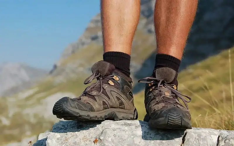 10 Hiking Tips for Beginners: Start Your Adventure Right 5 wearing new hiking boots