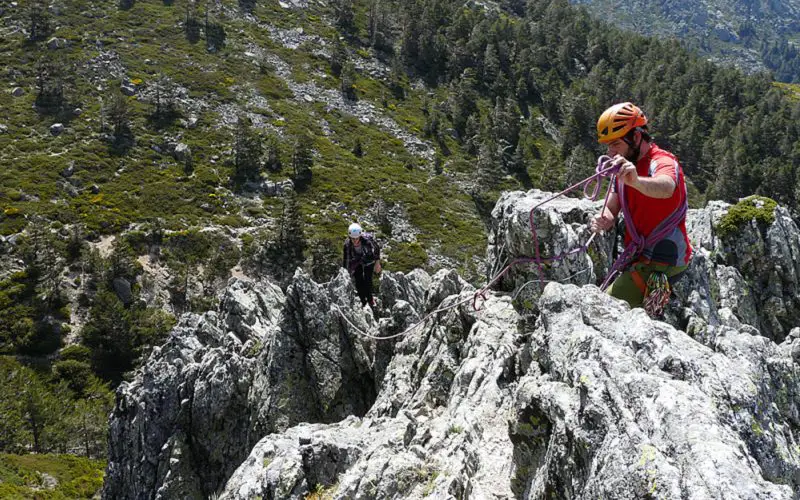 5 Essential Skills for Hiking Up a Mountain Successfully 4 mountain scrambling