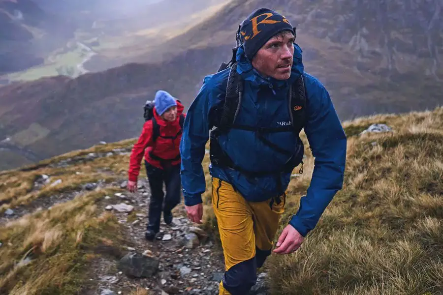How to Dress in Layers: 8 Tips for Staying Warm