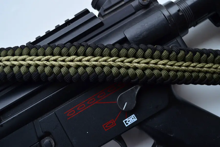 What is a Paracord Rifle Sling and How to Make One?